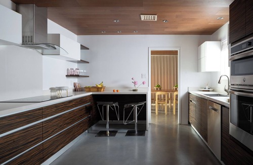 Winchester House | New 7 BDR Iconic Designer Home 2 minutes from Strip