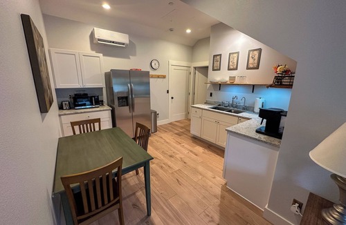Camas House | New Camas Apartment Private Entry + EV Charging