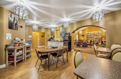 Cathlamet Apartment | NEW! Hotel Cathlamet Room 203 - Interior Full