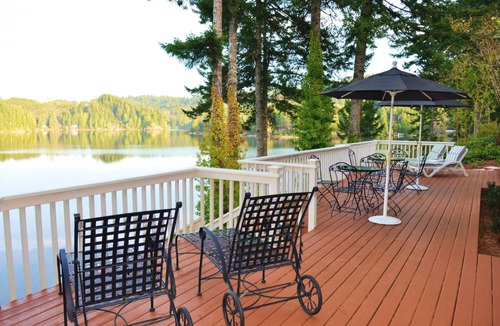Florence House | New Listing! Luxurious Lakefront Estate with private dock, fire pit, gas grill, and amazing views