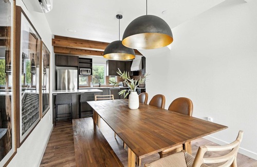 Kerns House | New Luxury 3BR Walk to Dining Best Location