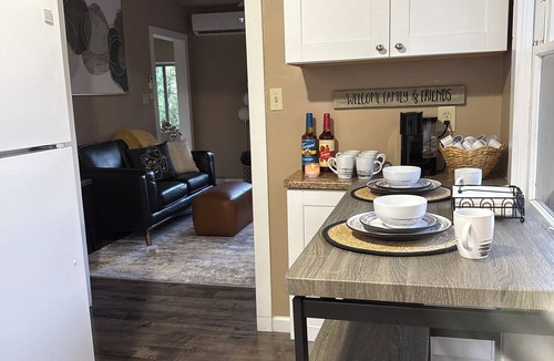 Prescott Cottage | New modern remodel Prescott 2 BR cottage in woods, 2 mi to DT, AC/heat, hot tub.