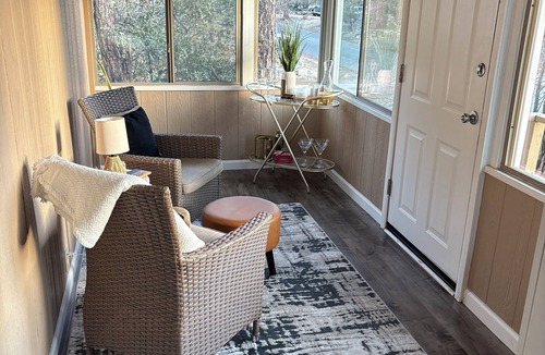 Prescott Cottage | New modern remodel Prescott 2 BR cottage in woods, 2 mi to DT, AC/heat, hot tub.