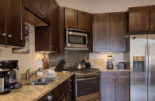 Kimball Junction Condo | New Park Terrace 4: 2 bedroom 2 bathroom condo in New Park with Great views