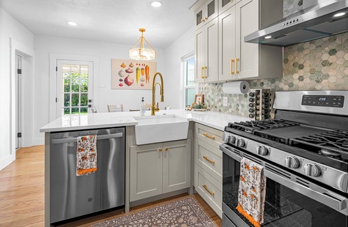 Spanish Fork House | New Remodel · Main Floor Master · Soaking Tub · Stocked Kitchen · Private Yard