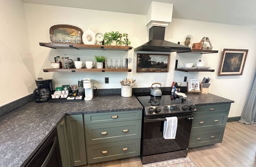 Clatskanie Apartment | New Spacious Guesthouse in Clatskanie, OR