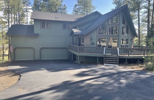 Munds Park Cabin | New, Stunning Chalet-Cabin in Munds Park