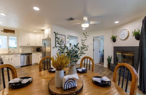 Flagstaff House | NEW, Stunning Flagstaff Home w/Deck and Firepit