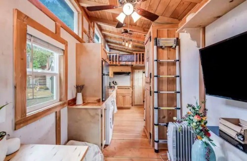 Topanga House | NEW The Birds Nest in Topanga Canyon Tiny Home