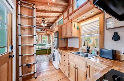 Topanga House | NEW The Birds Nest in Topanga Canyon Tiny Home