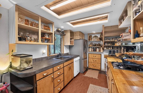 Washougal House | NEW! Woodland home near the Gorge - Private deck