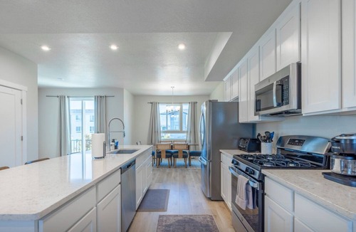 American Fork Villa | Newly Built Retreat | Comfort & Ski Access