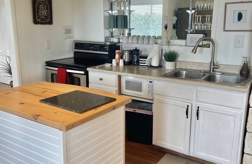 Olympus Cove House | Newly remodeled Mountian Hill Top City Light Views close to top ski resorts !