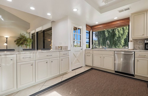 Palm Desert House | Newly Remodeled With Open Floorplan in Monterey Country Club