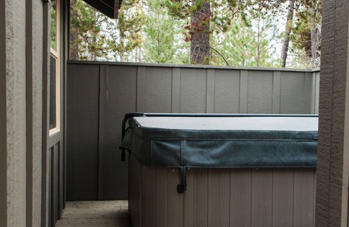 Deer Park Cabin | Newly Renovated 3 Br/2 Bath Sunriver Cabin With WiFi, A/C, Sharc Passes