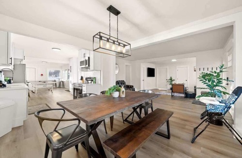 Spokane Valley House | Newly Renovated Comfy Retreat