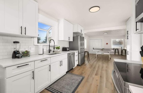 Spokane Valley House | Newly Renovated Comfy Retreat