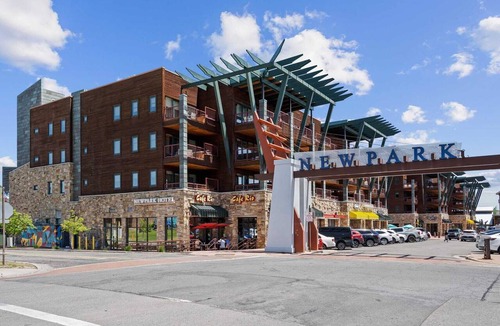 Kimball Junction Condo | Newpark 419-A | Private Hot Tub | Kitchenette | Mountain & Preserve Views | Top Floor | End Unit