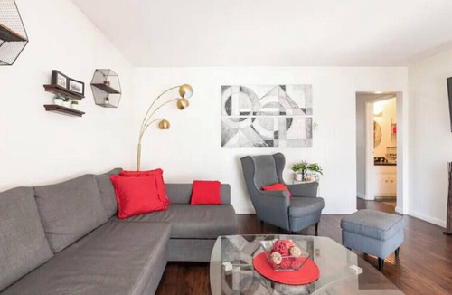 Downtown Long Beach Apartment | Next to CONVENTION CENTER & BEACH!