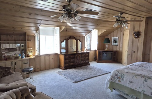 Grants Pass House | Nichols place, 4 bed ranch property. Grants Pass, Oregon RV hookup available