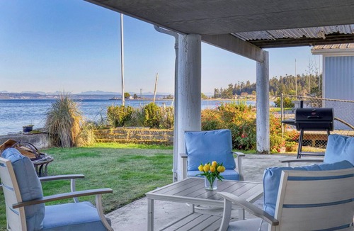 Hansville House | No Bank Waterfront Home - Epic Views and Sandy Beach Await you