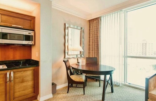 Las Vegas Condo | No Resort Fee | Strip Views, Pools & Parking