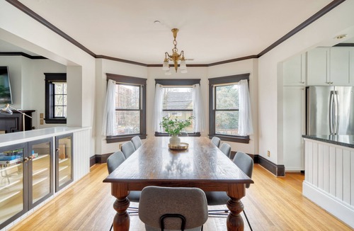 Alphabet Historic District House | NW Portland 8BR Perfect for Large Groups