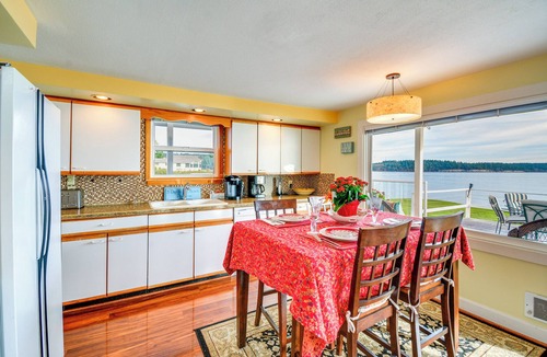 Port Hadlock House | Oak Bay Beach House in Port Hadlock