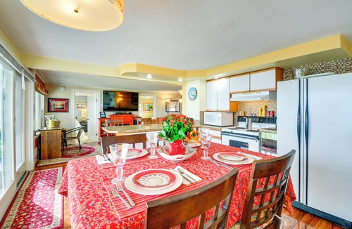 Port Hadlock House | Oak Bay Beach House in Port Hadlock
