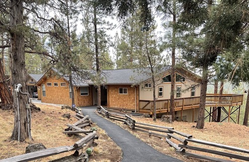 Sisters House | Oasis In The Pines - Private Pool