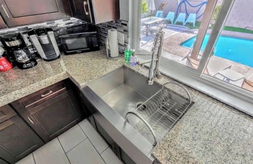 Chinatown House | Oasis w/Opt Heated Pool & Billiards- Mins to Strip