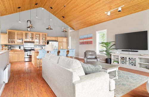 La Conner Apartment | Ocean Bliss — Coastal Retreat on Skagit Bay