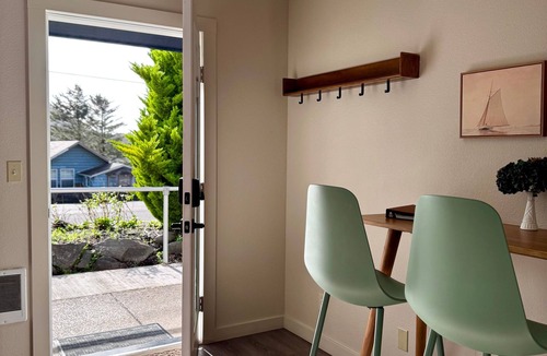 Yachats Apartment | Ocean Cove Inn #4 – Ocean View