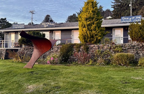 Yachats Apartment | Ocean Cove Inn #4 – Ocean View
