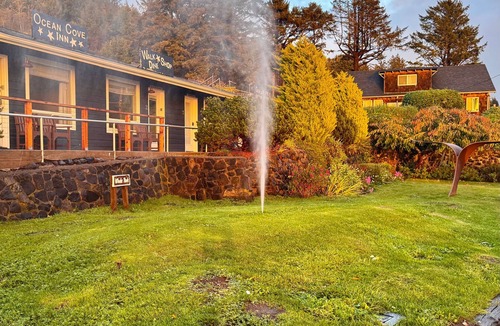 Yachats Apartment | Ocean Cove Inn #4 – Ocean View