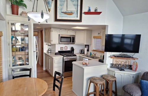 Smith River Cabin | Ocean Front Cabin 11 with Private Jacuzzi & Superb Views