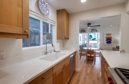 South Mission Beach Condo | Ocean Front! Exclusive Beachfront Patio + A/C