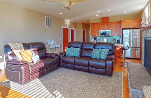Gearhart House | OCEAN FRONT: MODERN MARVEL: Seaside Vacation Homes, Inc Managed Property