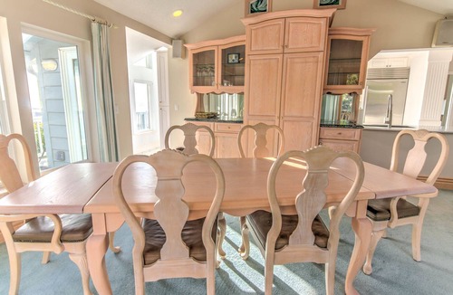 Gleneden Beach House | Ocean Front on Sandy Beach in Gleneden Beach! Ocean View Hot Tub! Dog Friendly!