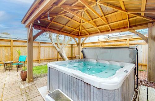Rockaway Beach House | Ocean Shells Cottage