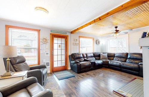 Rockaway Beach House | Ocean Shells Cottage