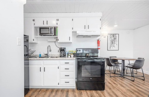 Ocean Shores Ski Chalet | Ocean Shores cozy chalet located within steps from the beach