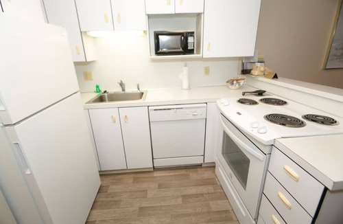 Ocean Shores Apartment | Ocean Shores Escape – Cozy Penthouse with Fireplace, Pool & Sauna