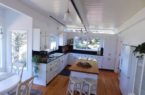 Gold Beach Cottage | Ocean View Cottage!