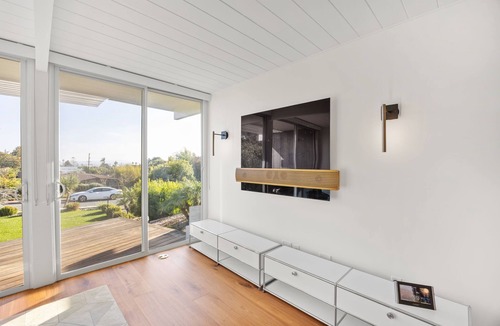 La Jolla Mesa House | Ocean View in PB-La Jolla. Highly Walkable!