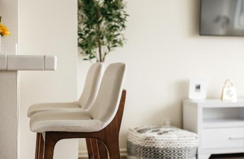 Downtown Apartment | Ocean View Pacific Breeze