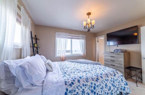 The Strand Apartment | Ocean View Penthouse 2 Bdrm 2 Bath w garage 2 Blocks to sand