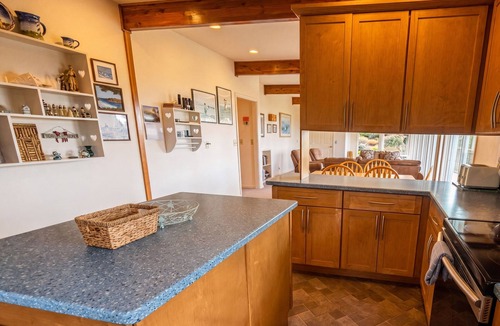 Coos Bay House | Ocean View Retreat on 2 acres