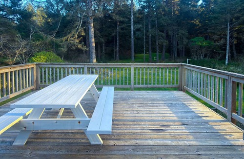 Coos Bay House | Ocean View Retreat on 2 acres