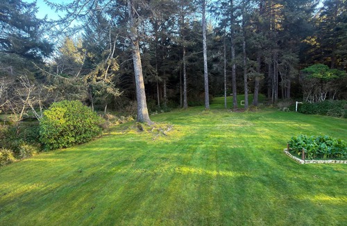 Coos Bay House | Ocean View Retreat on 2 acres